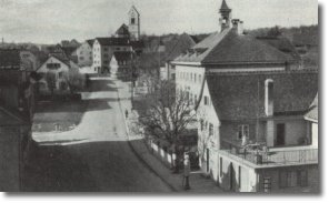 1923
